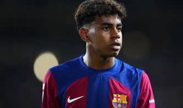 在与顶尖球员的对比中，亚马尔的西甲冠军数量已成功追平C罗