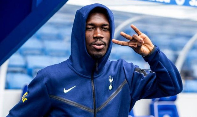 穆里尼奥的点名，28岁中场全能！意甲豪门受阻，费内巴切近在咫尺