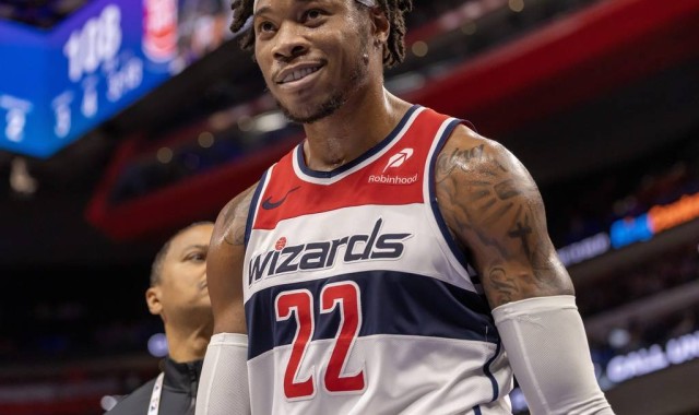 若勇士追不到霍福德 刚刚被裁的霍姆斯将是新选择