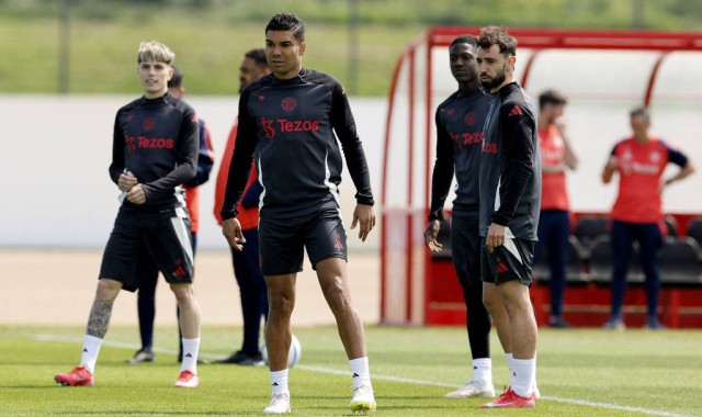 曼联铁卫马奎尔周薪高达19万英镑，他在英超的年薪是多少？