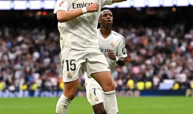 西甲争冠形势紧张，姆巴佩梅开二度，皇马落后巴萨4分！