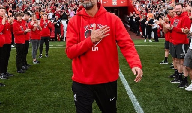 克洛普挥别一周年！利物浦社媒晒照：安菲尔德永恒重金属乐章