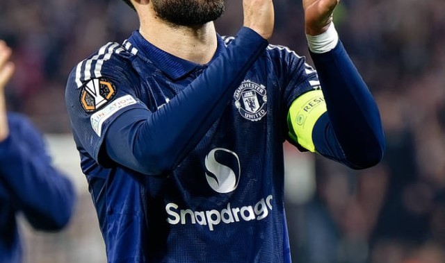 曼联的无尽赛季！14000公里长途跋涉只为球迷和收入