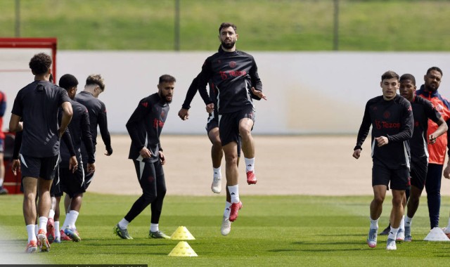 震撼！曼联欲签下B费“克星”大马丁！昔日嘲讽变并肩作战？