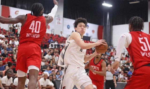 博眼球？美媒:杨瀚森没法打30分钟 我倒着跑都比他快