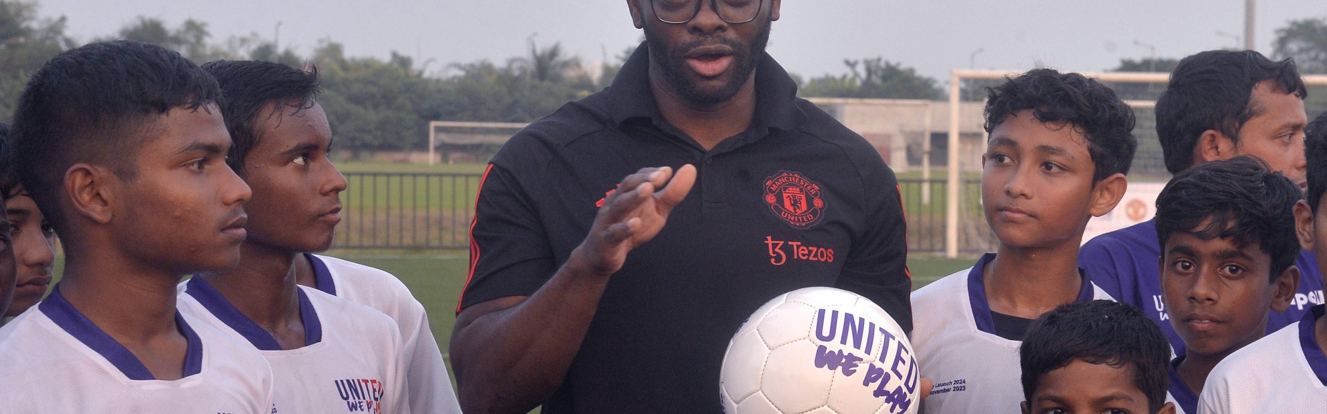 亿万富翁！前曼联前锋萨哈创业已坐拥50亿资产，帮助球员规划未来