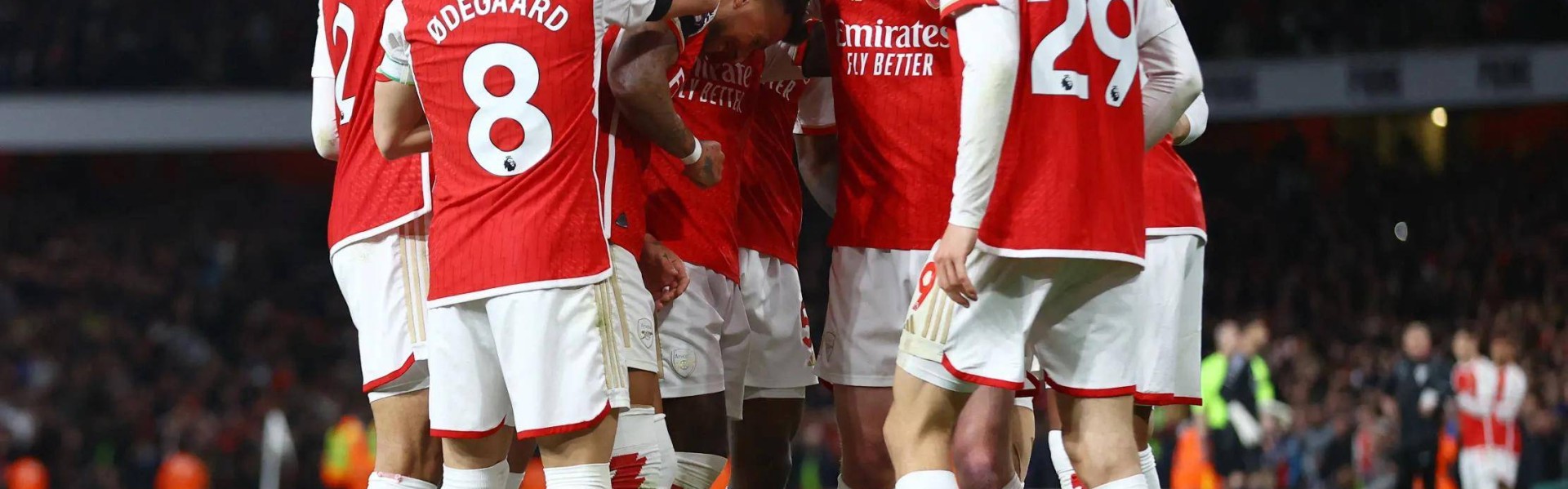 欧冠半决赛次回合，巴黎圣曼主场占优，阿森纳能否客场逆袭？