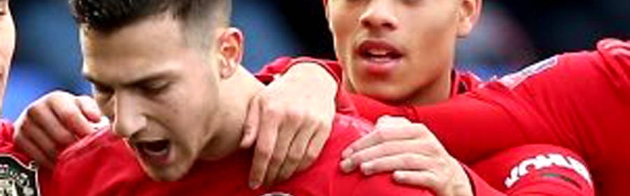 任性青木连遭弃用！曼联铁人值得其学习，效仿C罗投资百万科学饮食